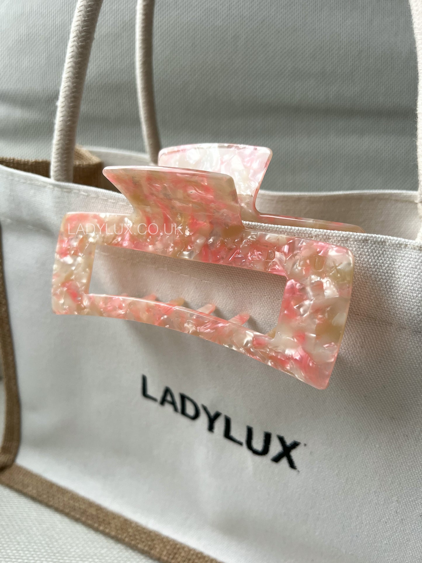 XXL Jumbo Claw Clip - Shade Strawberry & Cream - Ladylux