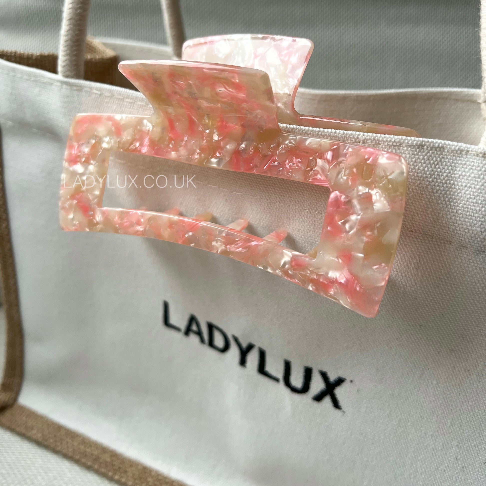 XXL Jumbo Claw Clip - Shade Strawberry & Cream - Ladylux